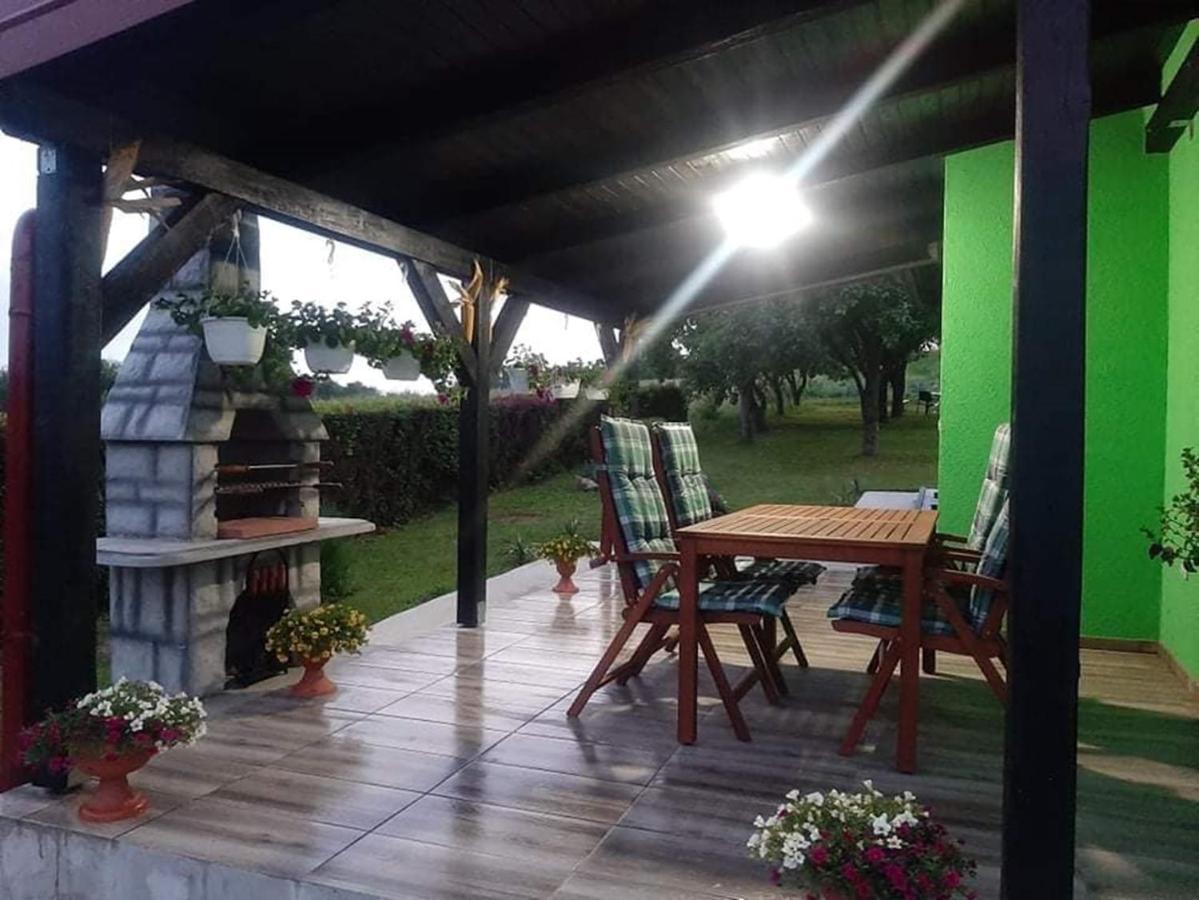 Ruralna Kuca Za Odmor Viktorija Villa Caglin Exterior foto